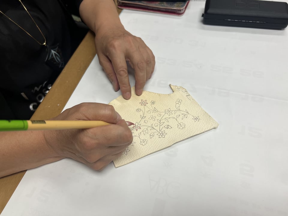 手描き更紗　レザークラフト教室　革工芸教室