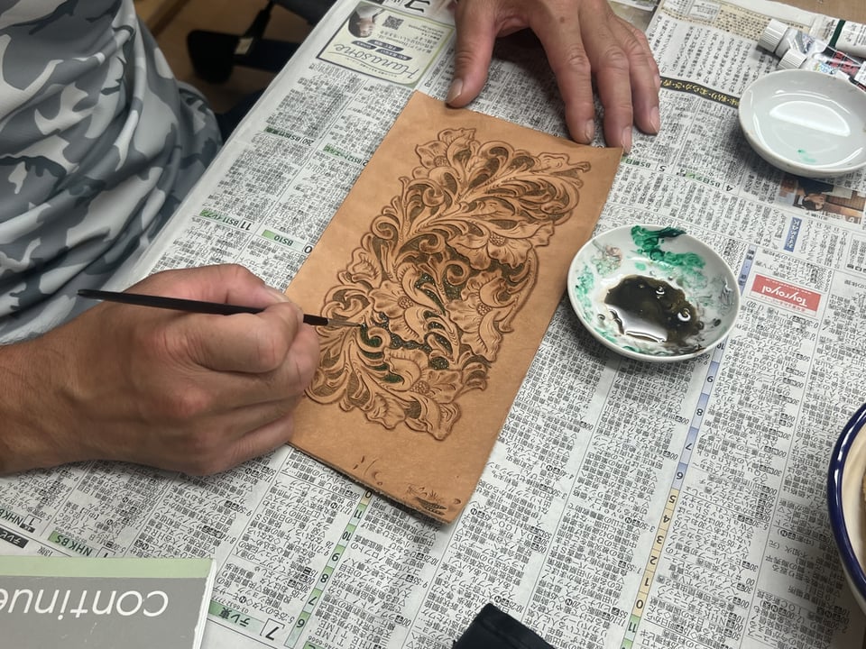 札入れ染色　レザークラフト教室　革工芸教室