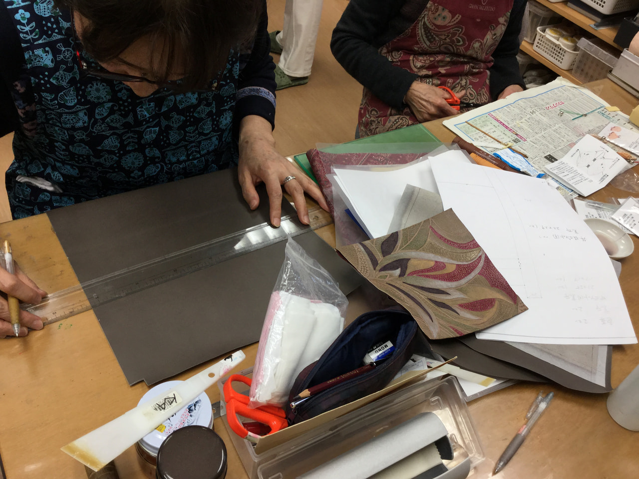 レザークラフト 教室　１２月月曜クラス１回目