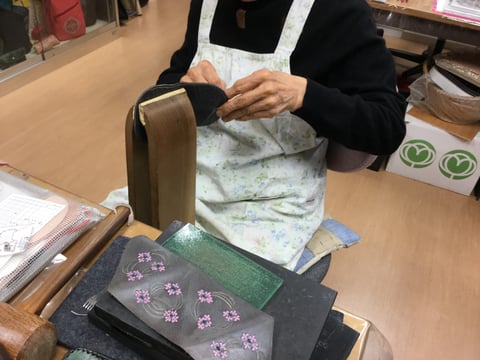 手縫い仕立て　レザークラフト教室　革工芸教室