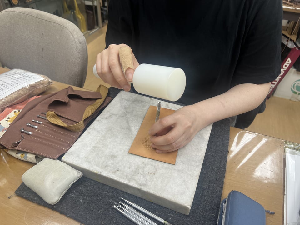 スモールカービング　レザークラフト教室　革工芸教室