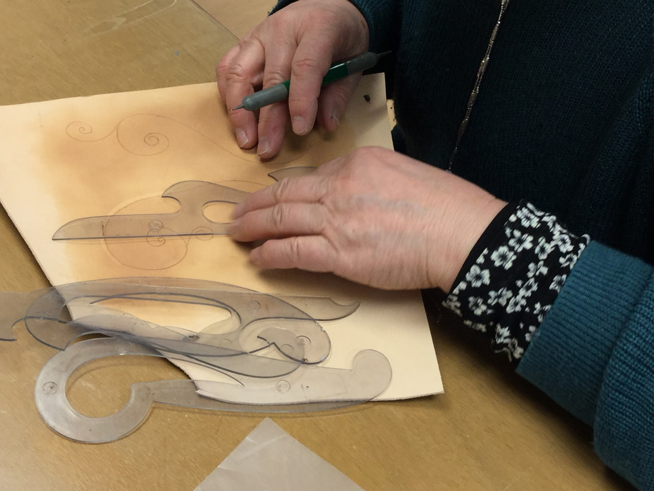 レザークラフト教室　日曜クラス１月２回目