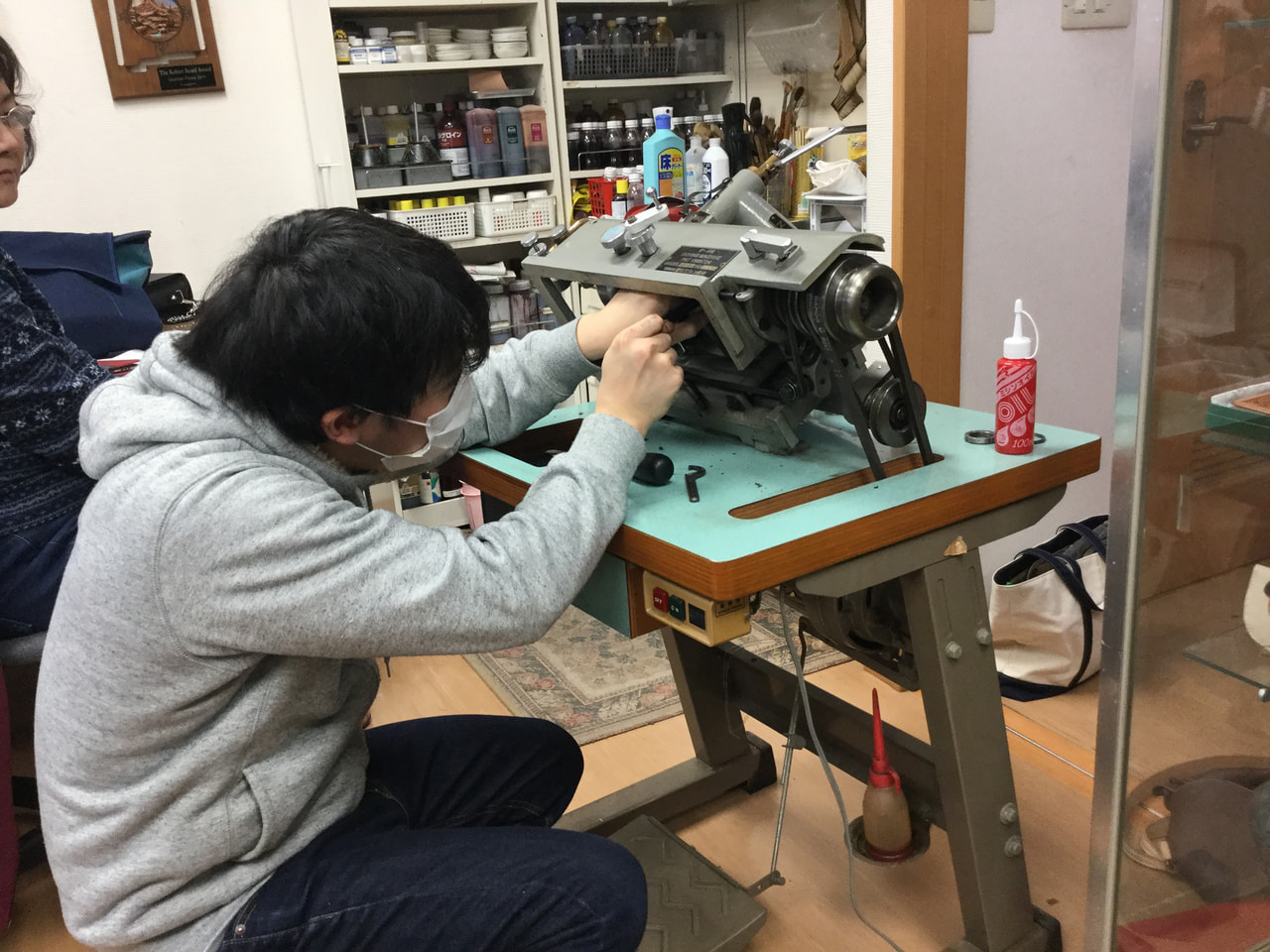 レザークラフト教室　革漉き機講習会　