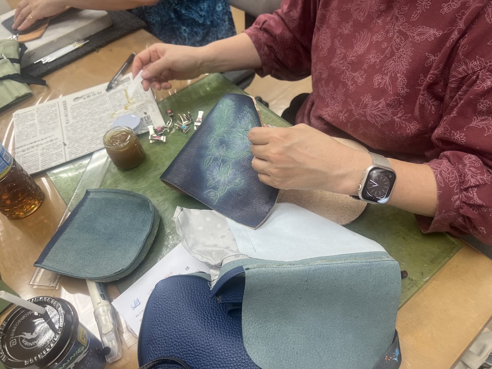 バッグ仕立て　レザークラフト教室　革工芸教室