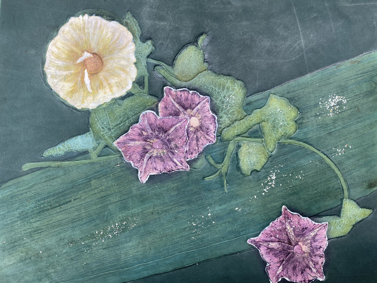 レザークラフト教室　木曜ろうけつ染めクラス