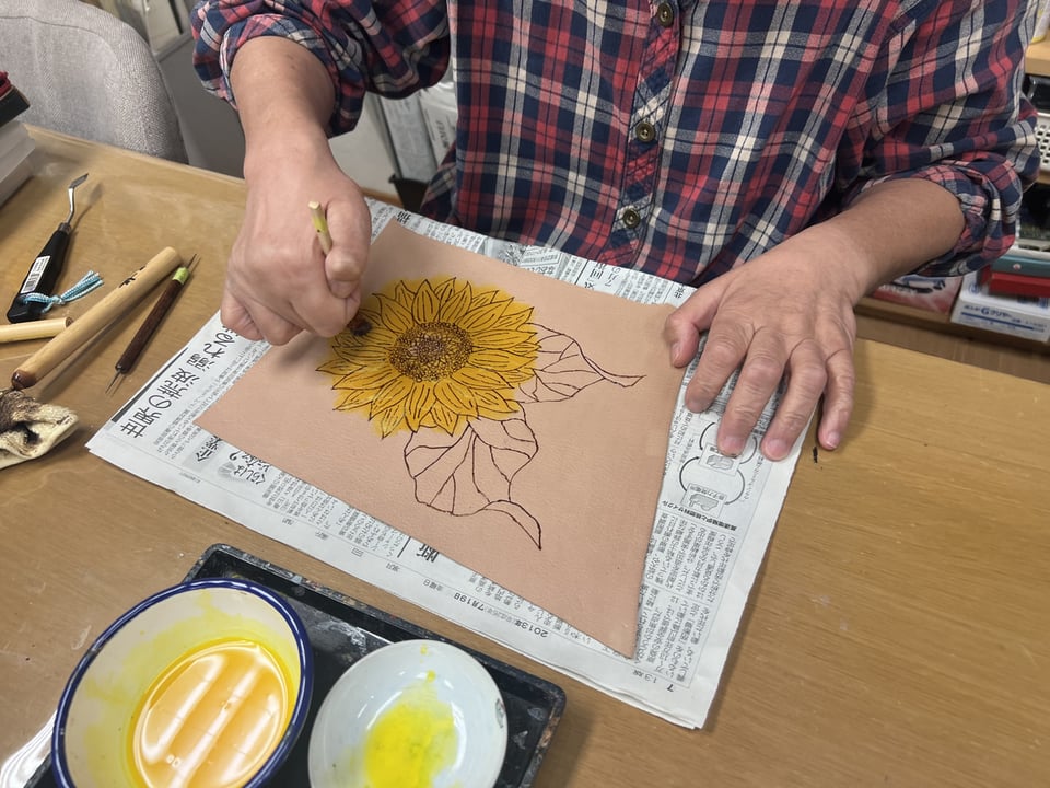 ろうけつ染線描き　レザークラフト教室　革工芸教室