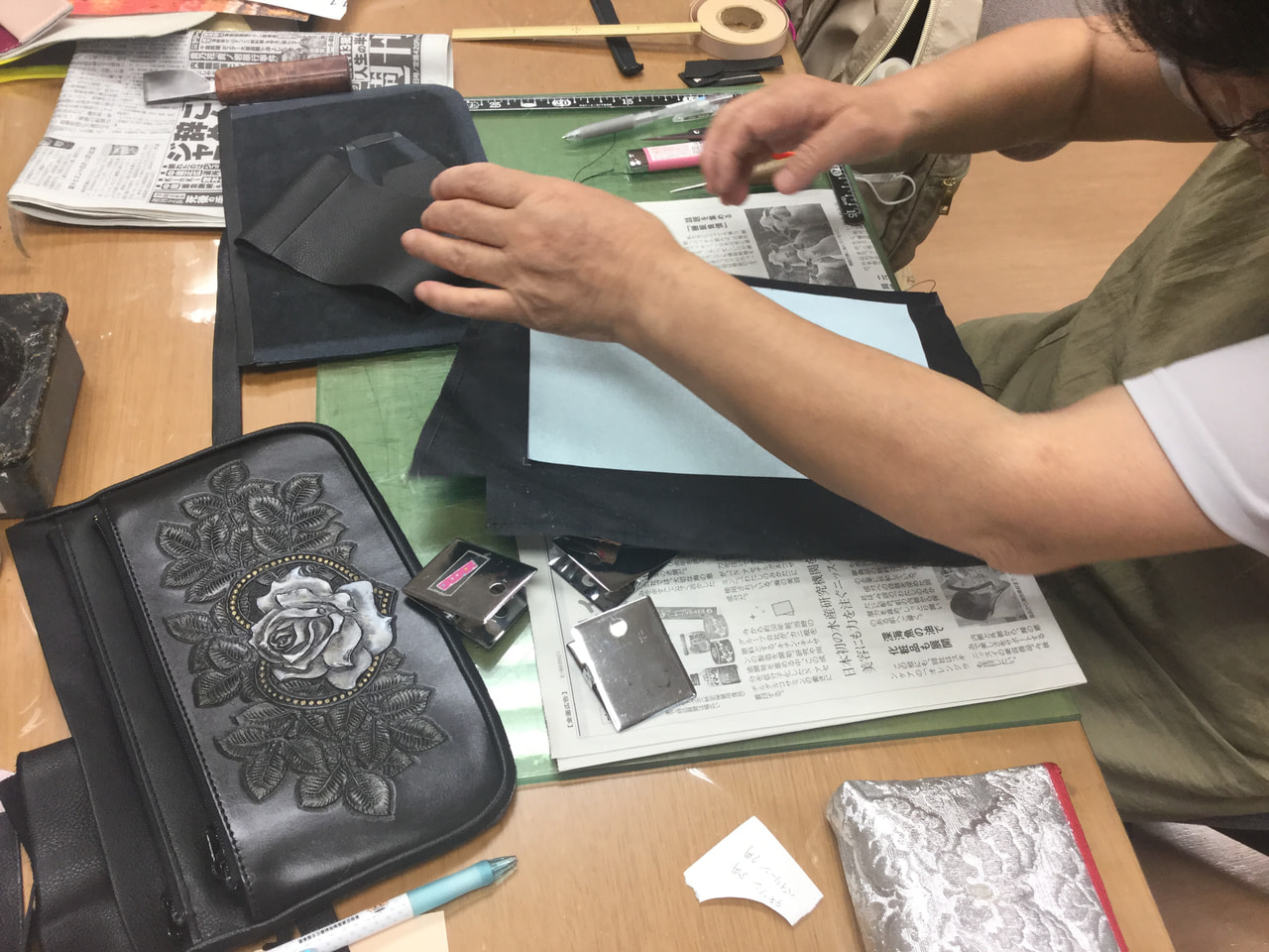 レザークラフト教室　水曜クラス7月２回目