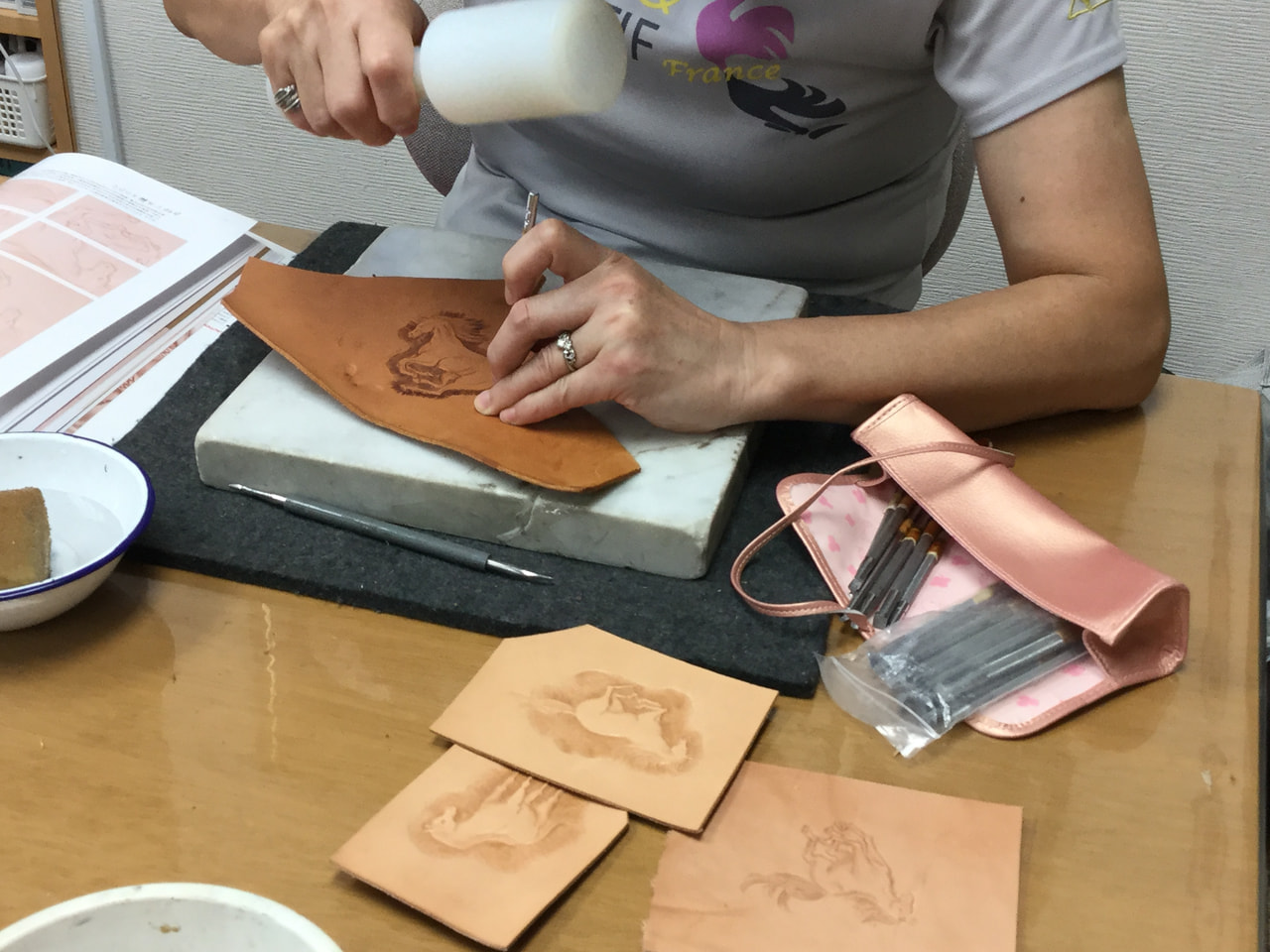 レザークラフト 教室 月曜クラス 10月1回目