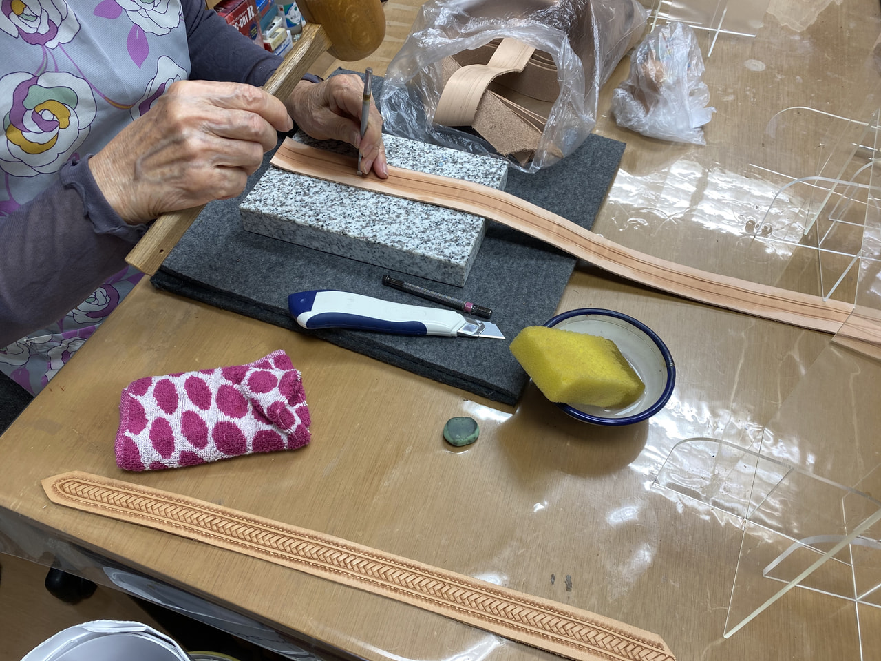 レザークラフト教室　木曜クラス５月２回目