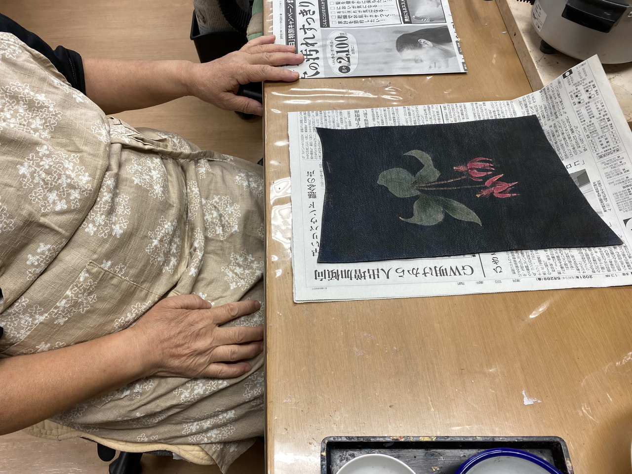レザークラフト教室　ろうけつ染めクラス