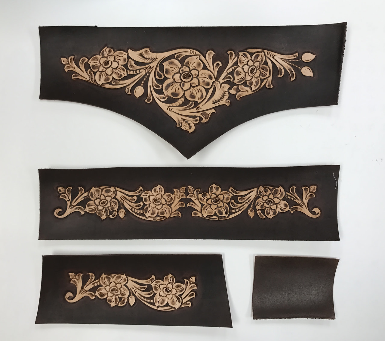 個展のための制作 バッグのカービング・染色−3