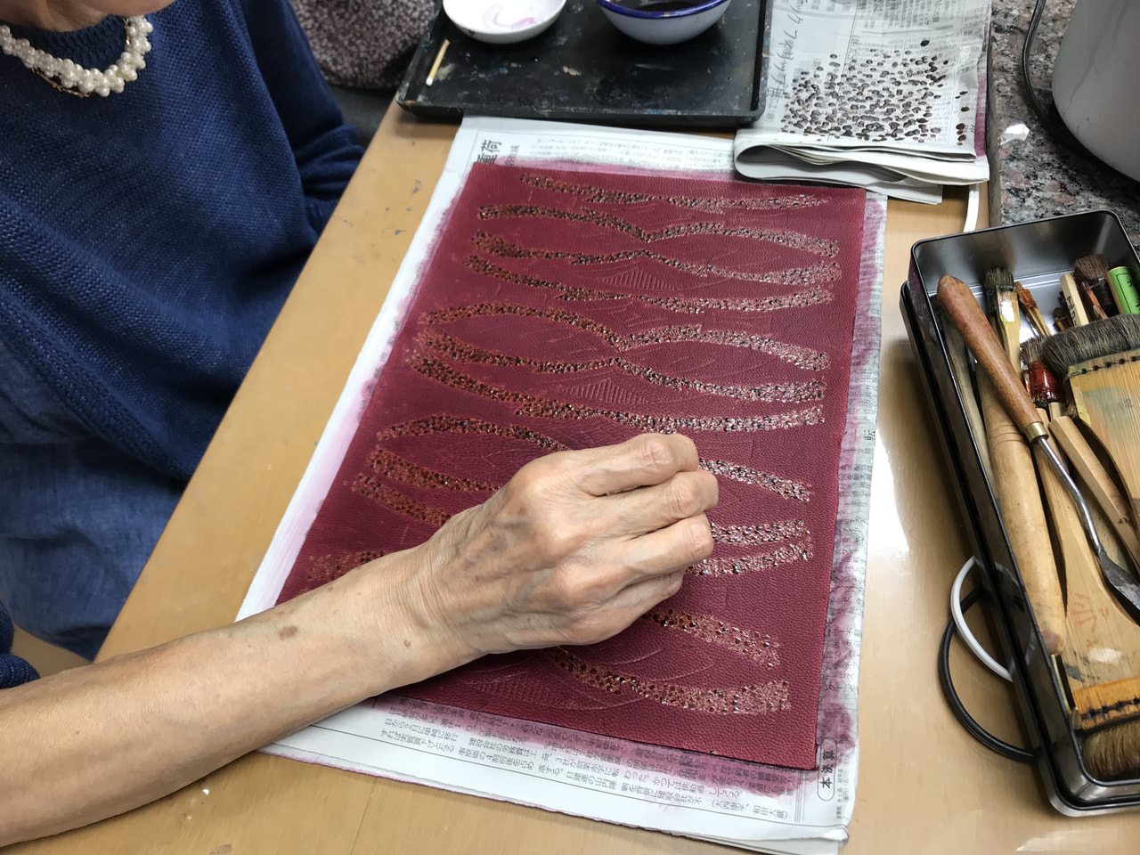 レザークラフト 教室　９月ろうけつ染金曜クラス