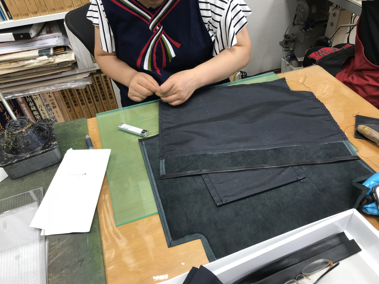 レザークラフト 教室　木曜クラス７月２回目