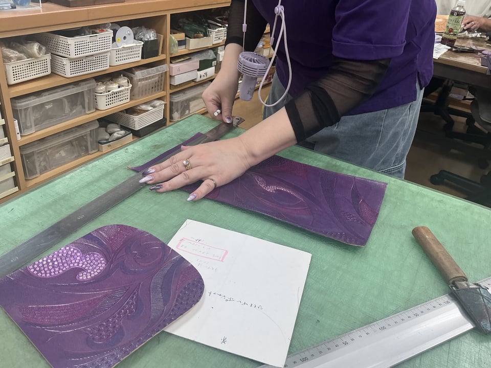 バッグ仕立て　レザークラフト教室　革工芸教室